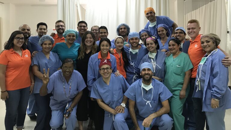 Foto de grupo del equipo de la brigada de noviembre de 2025 en Honduras