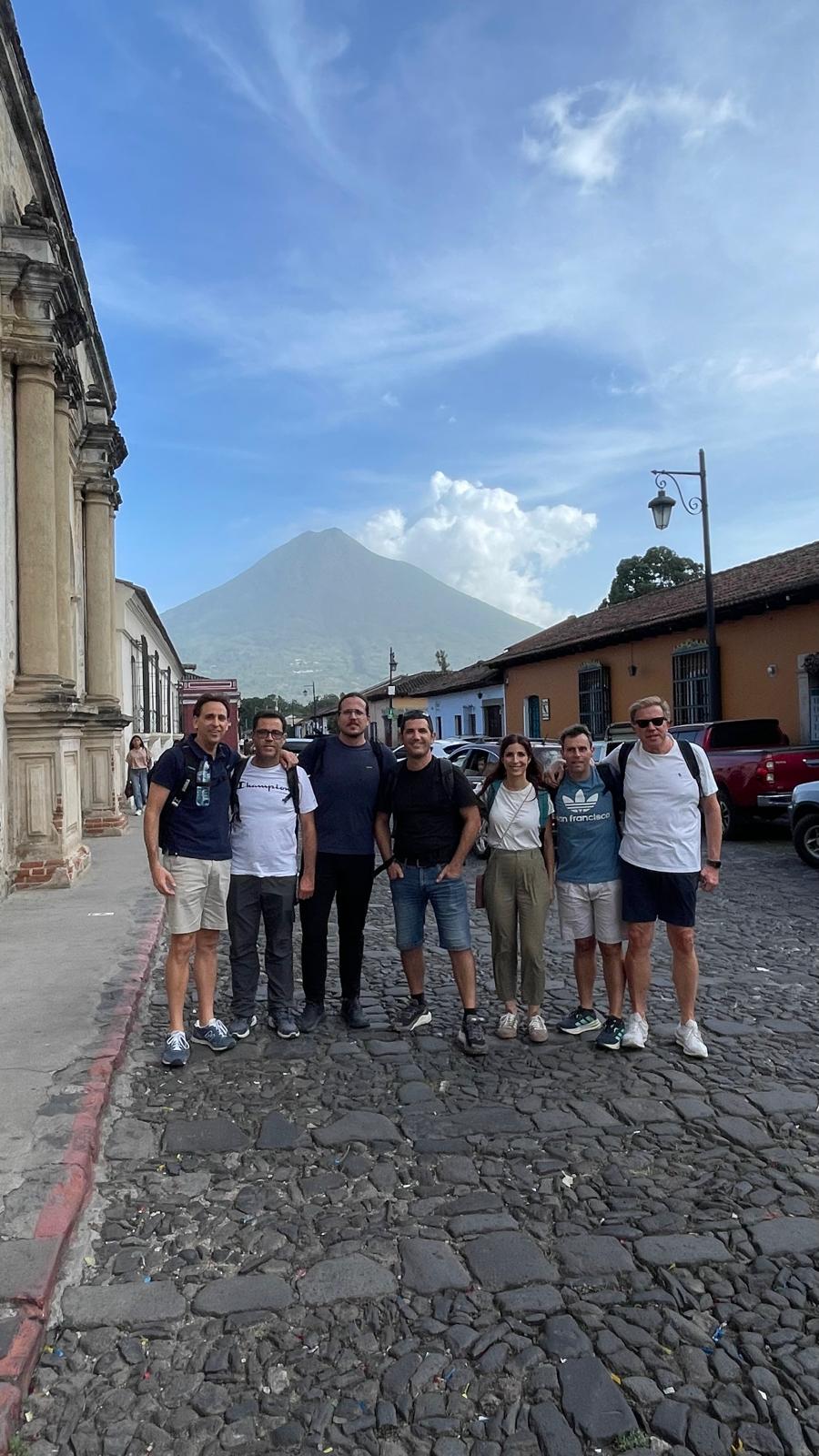 Equipo de la brigada de Podología Sin Fronteras en Guatemala, 2026